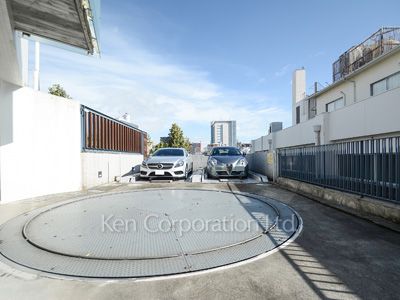 松濤クワトロの写真 駐車場