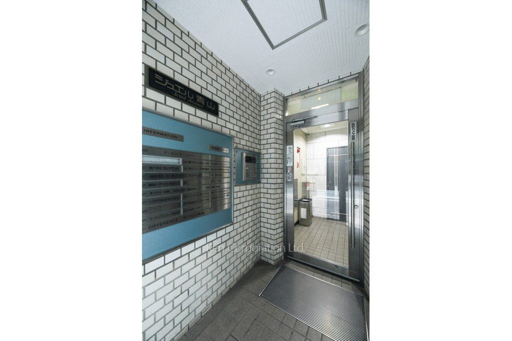 ジュエル青山の写真 オートロック