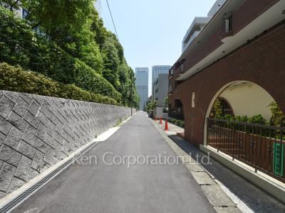 高輪グリーンハイツの写真 前面道路