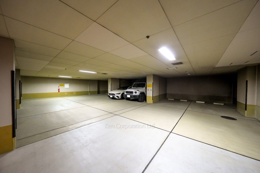 広尾ホームズの写真 駐車場