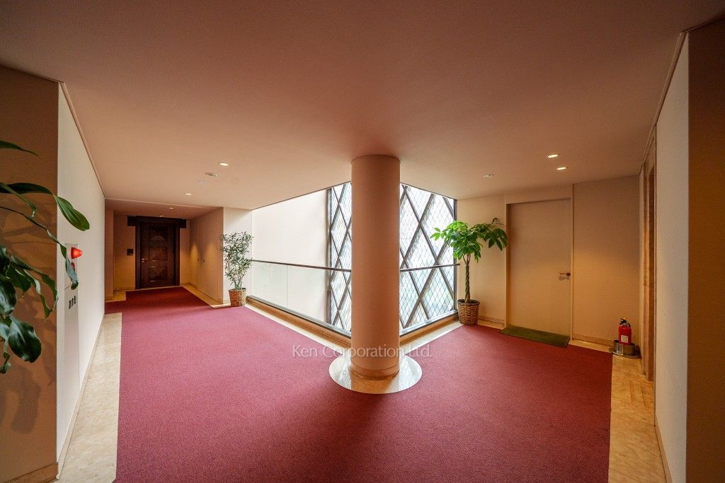 広尾ホームズの写真 共用廊下