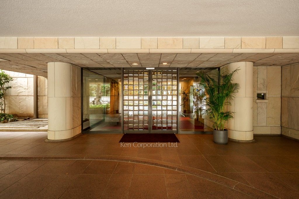 広尾ホームズの写真 外観より