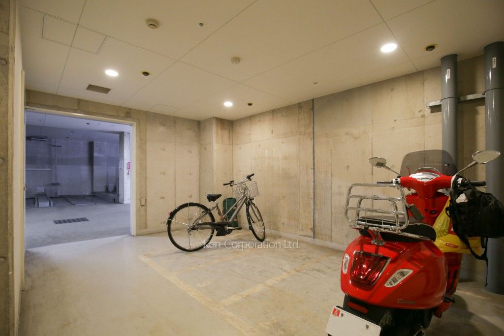  バイク置き場