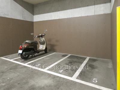  バイク置き場