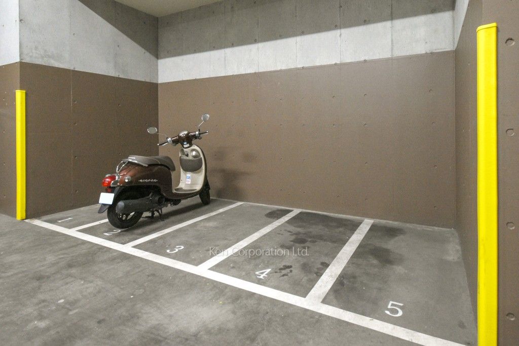  バイク置き場