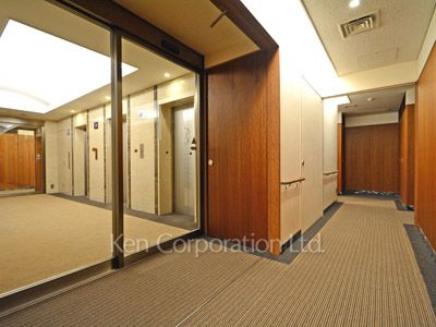 ライオンズタワー月島の写真 共用廊下