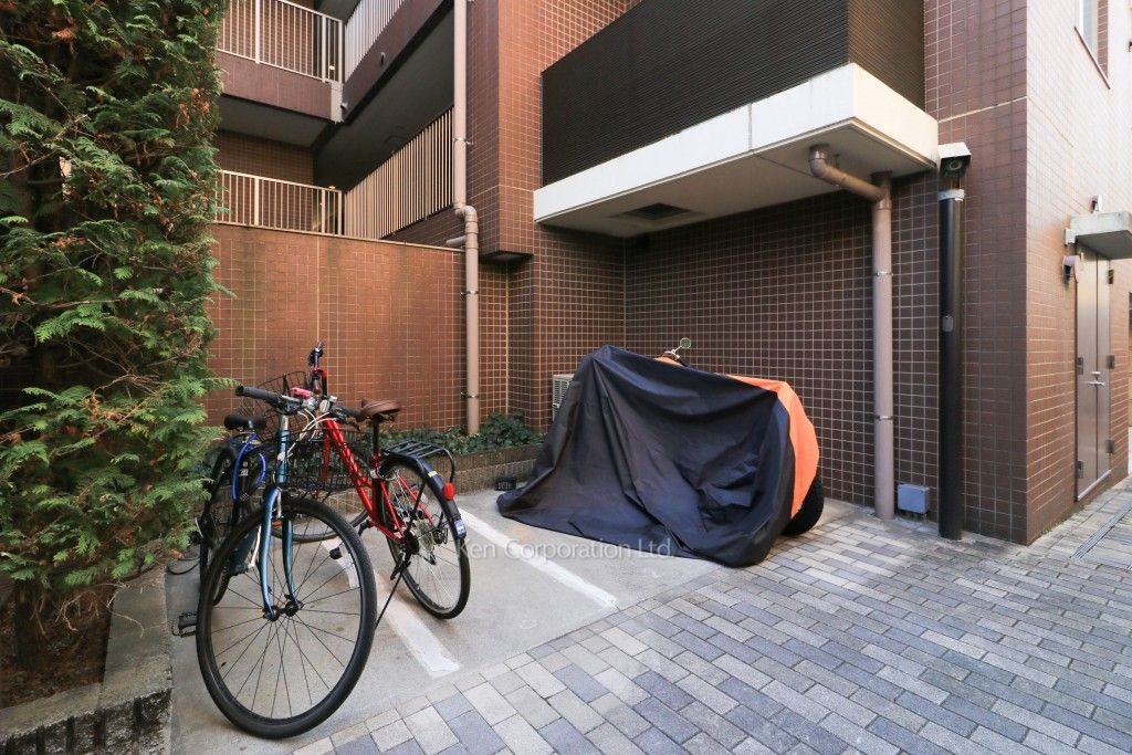 パークハウス高田馬場公園アーバンスの写真 バイク置き場