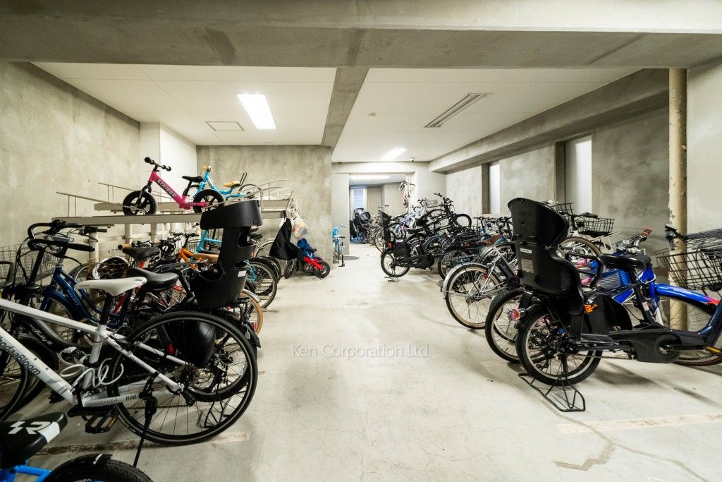  駐輪場