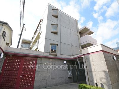 RUELLE神宮前の写真 外観ひき