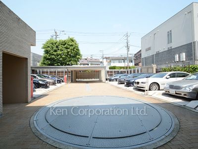 ドレッセ目白近衛町プレゼンスの写真 駐車場