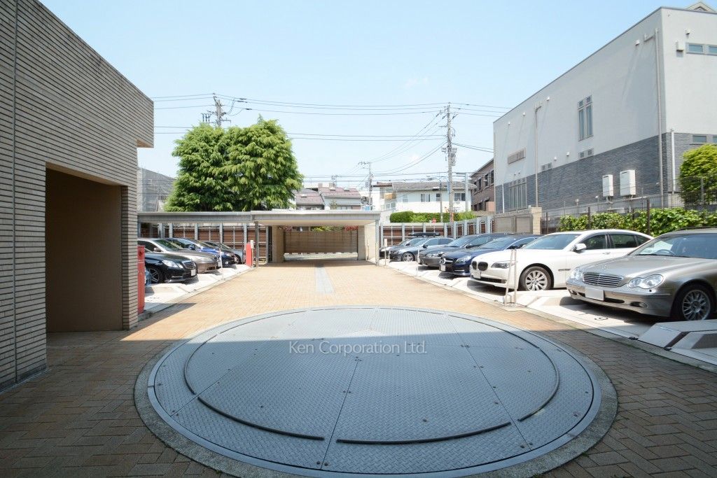 ドレッセ目白近衛町プレゼンスの写真 駐車場