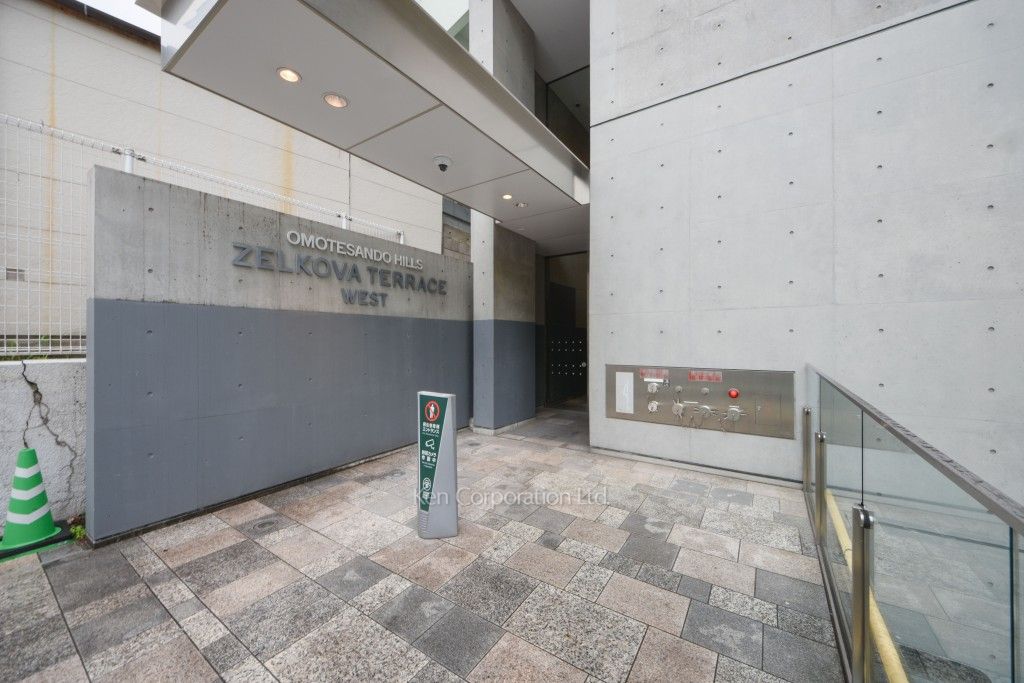 表参道ヒルズゼルコバテラスの写真  外観より