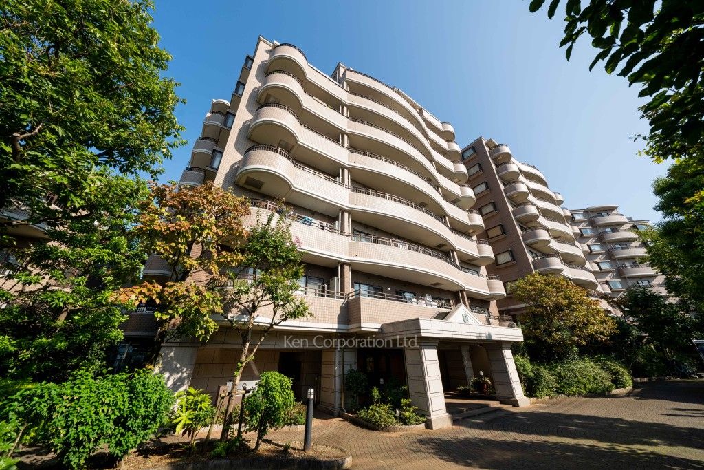 朝日マンション駒場の写真 外観ひき
