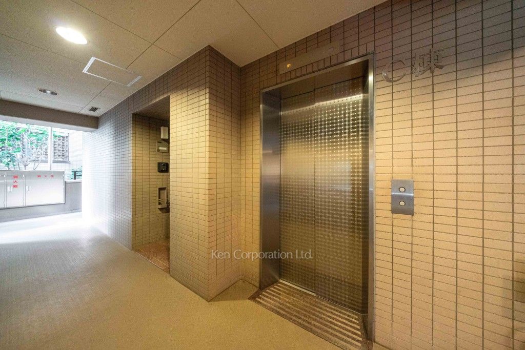 朝日マンション駒場の写真 エントランス