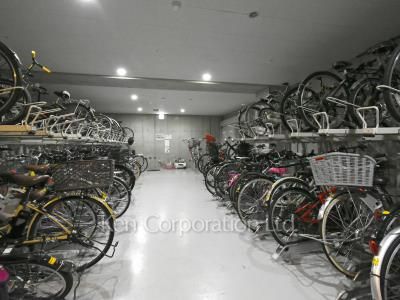 ブリリア外苑出羽坂の写真 駐輪場