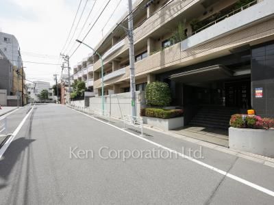ベルハイム広尾の写真 前面道路