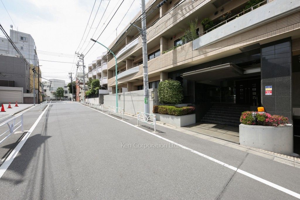 ベルハイム広尾の写真 前面道路
