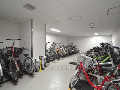 グラディート汐留ロッソの写真 駐輪場