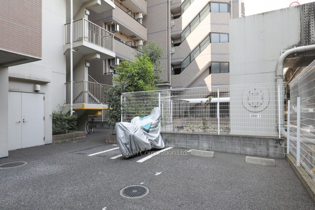  バイク置き場