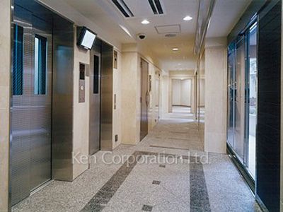 グランハイツ東新宿の写真 共用廊下
