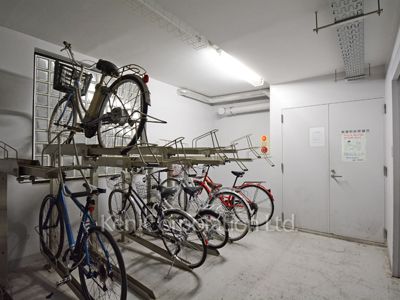 ポラリスの写真 駐輪場
