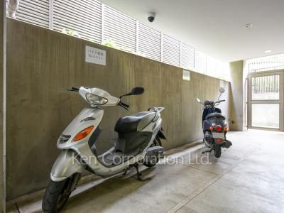 ユニロイヤル赤坂の写真 バイク置き場