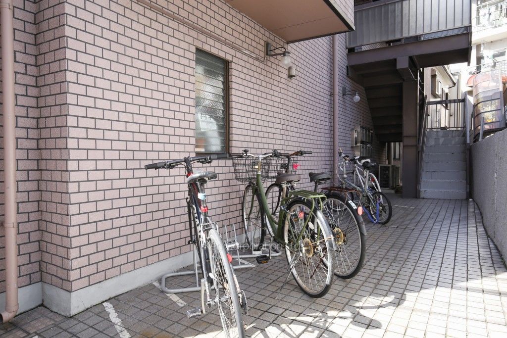 SKパレスの写真 駐輪場