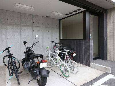  バイク置き場