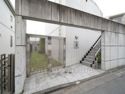 エスコートノヴェル広尾の写真 外観より