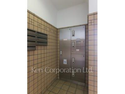 サンシャインハウス目黒本町の写真 宅配ボックス