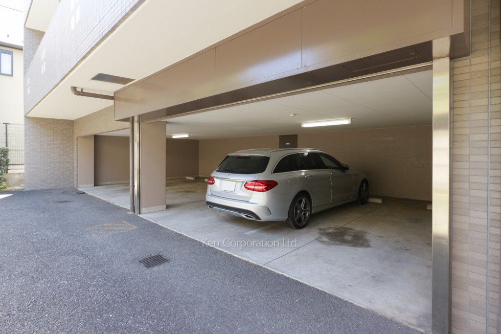 サンシャインハウス目黒本町の写真 駐車場