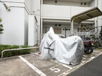  バイク置き場