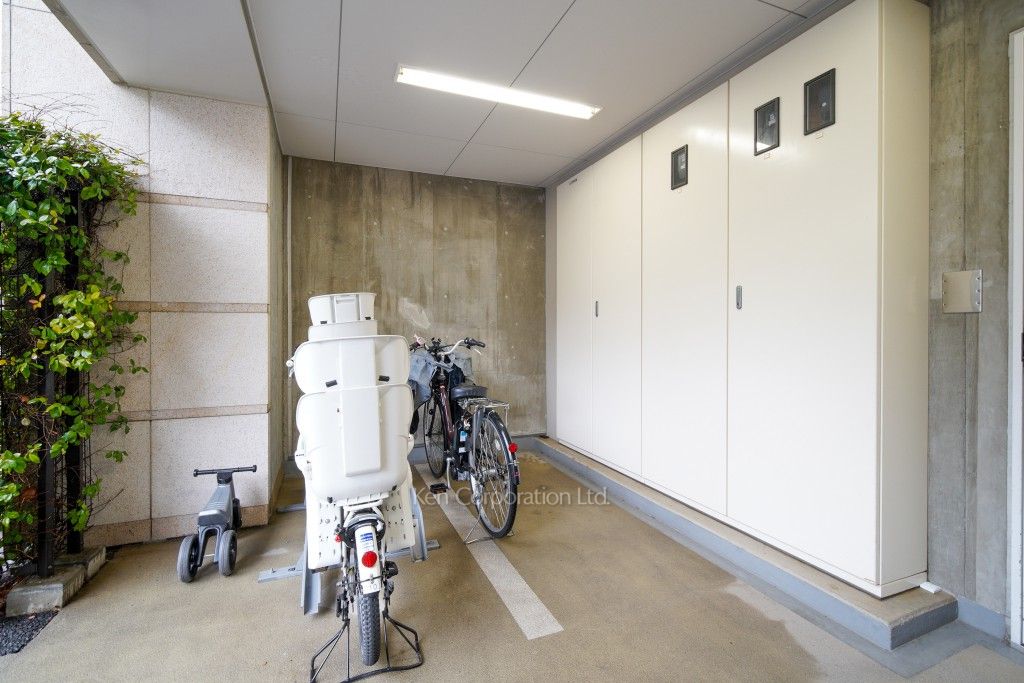 フォレセーヌ霊南坂レジデンスの写真 バイク置き場