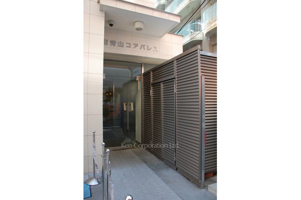 南青山コアパレスの写真 外観より