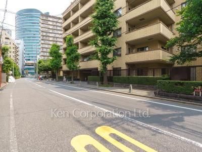 アトラス江戸川アパートメントの写真 前面道路