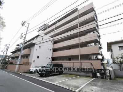 広尾ハイツの写真 外観ひき