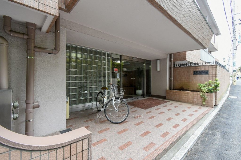 広尾ハイツの写真 外観より