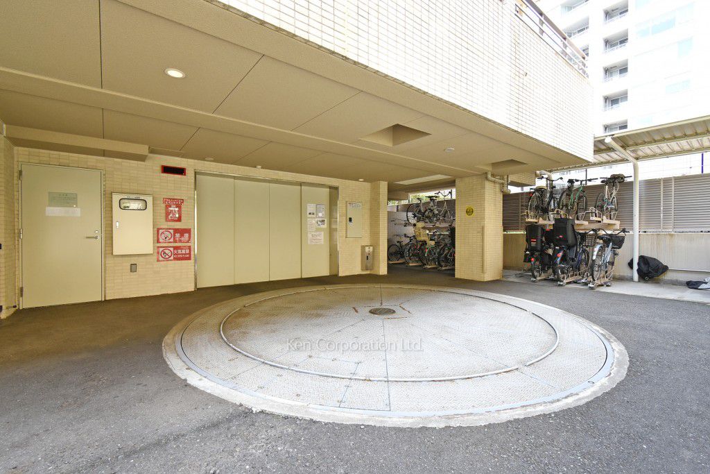 白金台レジデンスの写真 駐車場