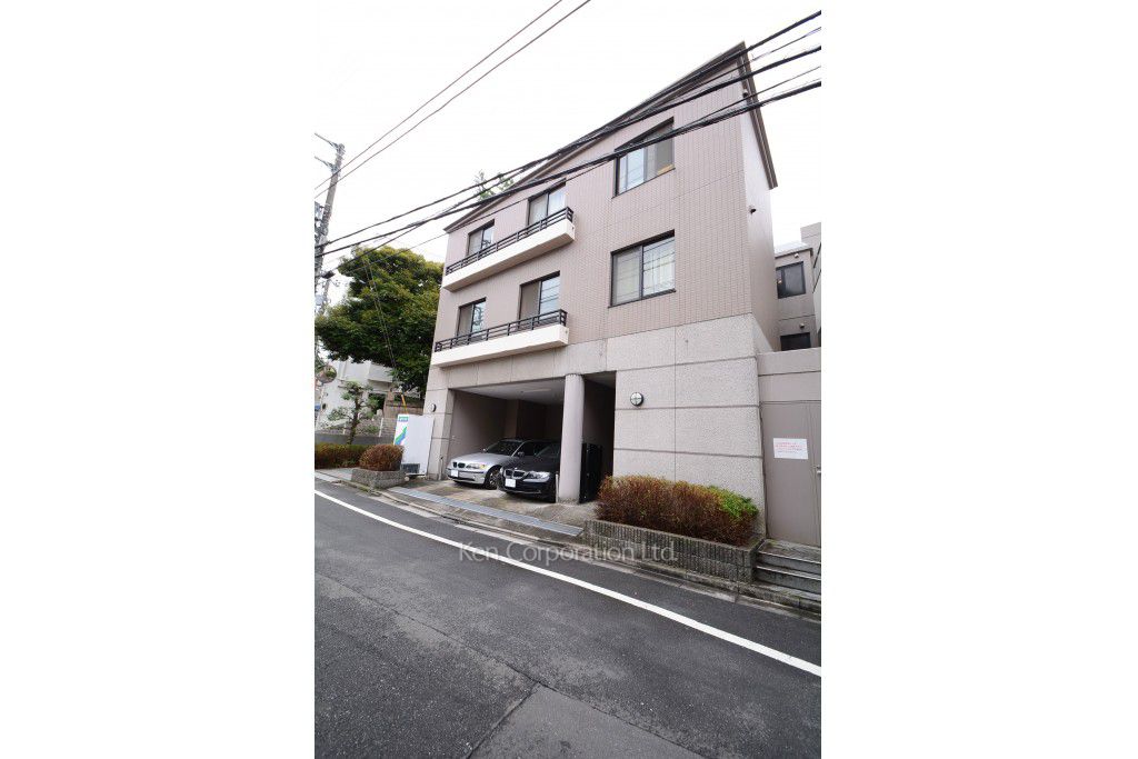 元麻布フォレストプラザⅡの写真 外観ひき