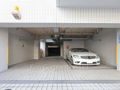 ピアース東京インプレイスの写真 駐車場