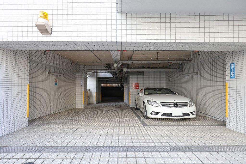ピアース東京インプレイスの写真 駐車場