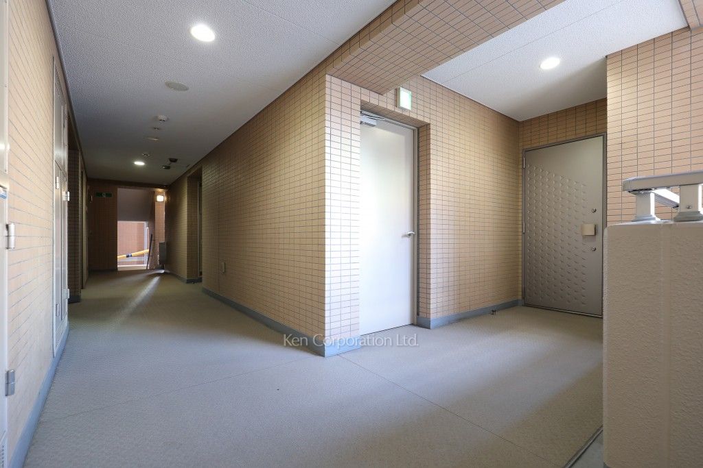 ピアース東京インプレイスの写真 共用廊下