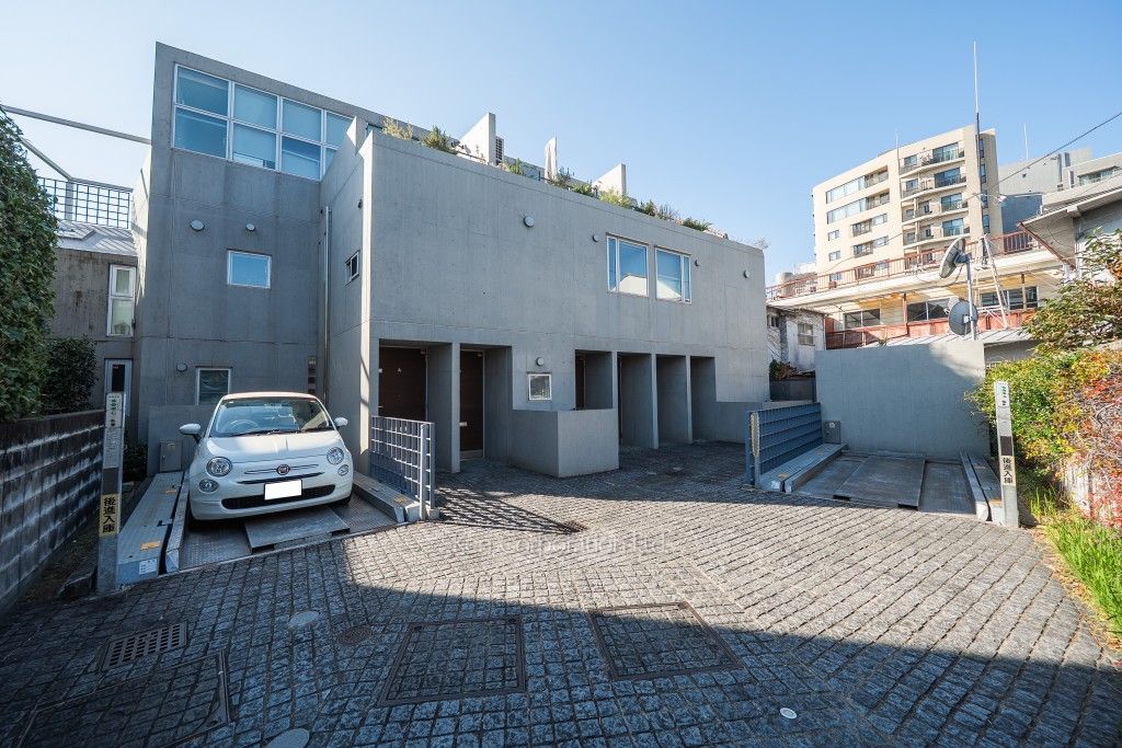 広尾ハウスの写真 駐車場