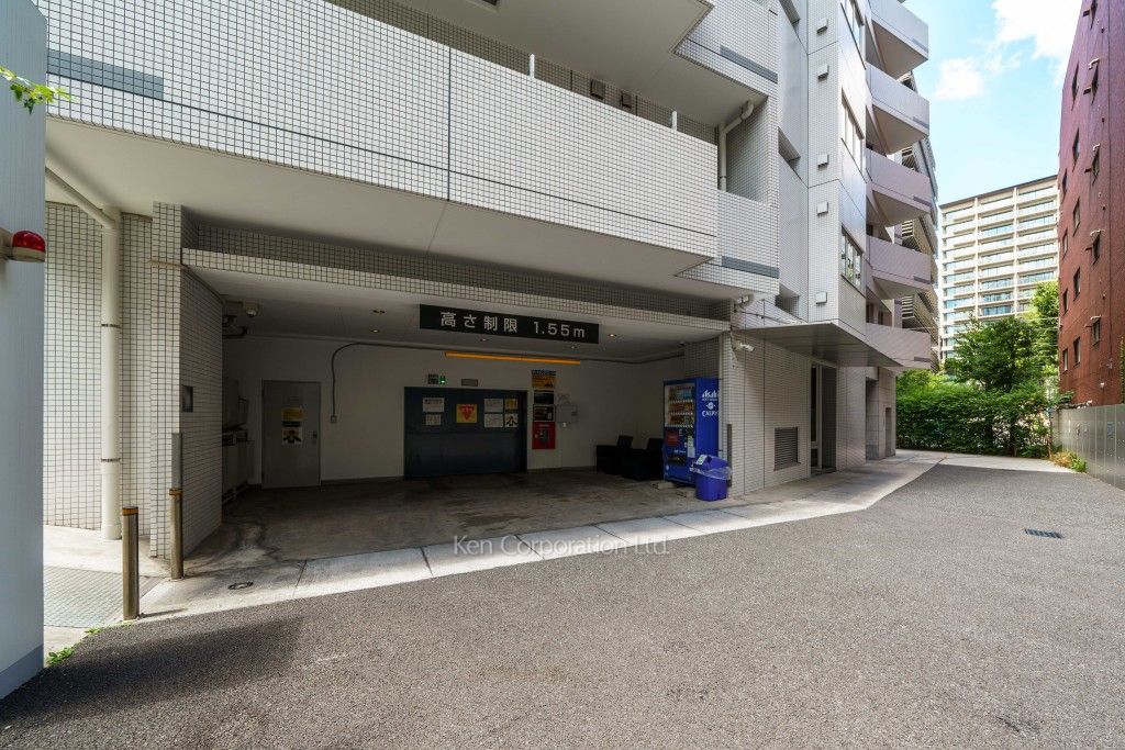 レグノ・グランデ一番町タワーの写真 駐車場