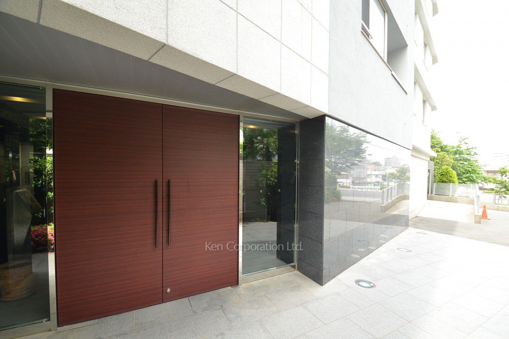 アーバス新宿余丁町の写真 外観より