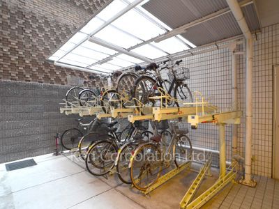 ピアース東京グレイスタワーの写真 駐輪場