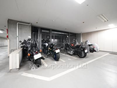  バイク置き場