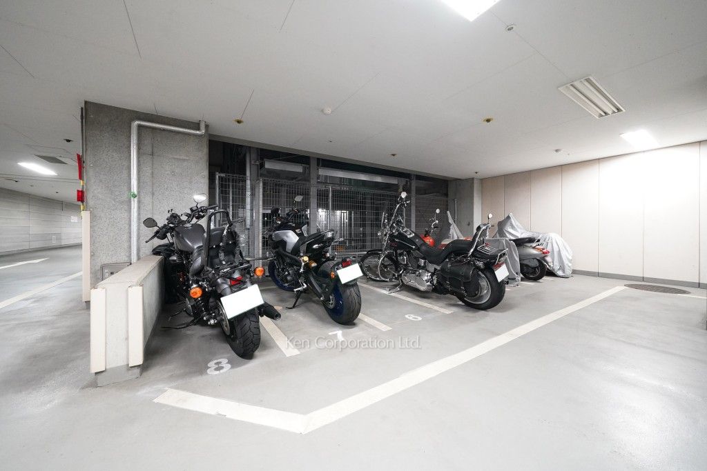  バイク置き場