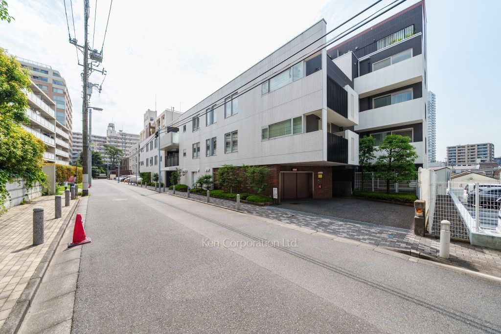 ルフォン御殿山の写真 前面道路