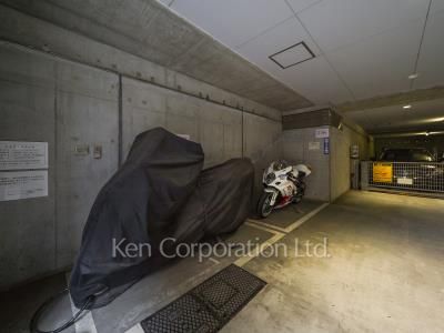  バイク置き場